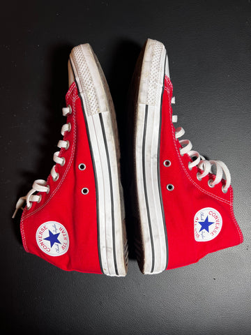 Maty - Stage Used Red Converse